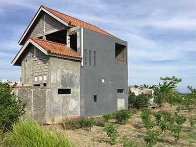 deserted house